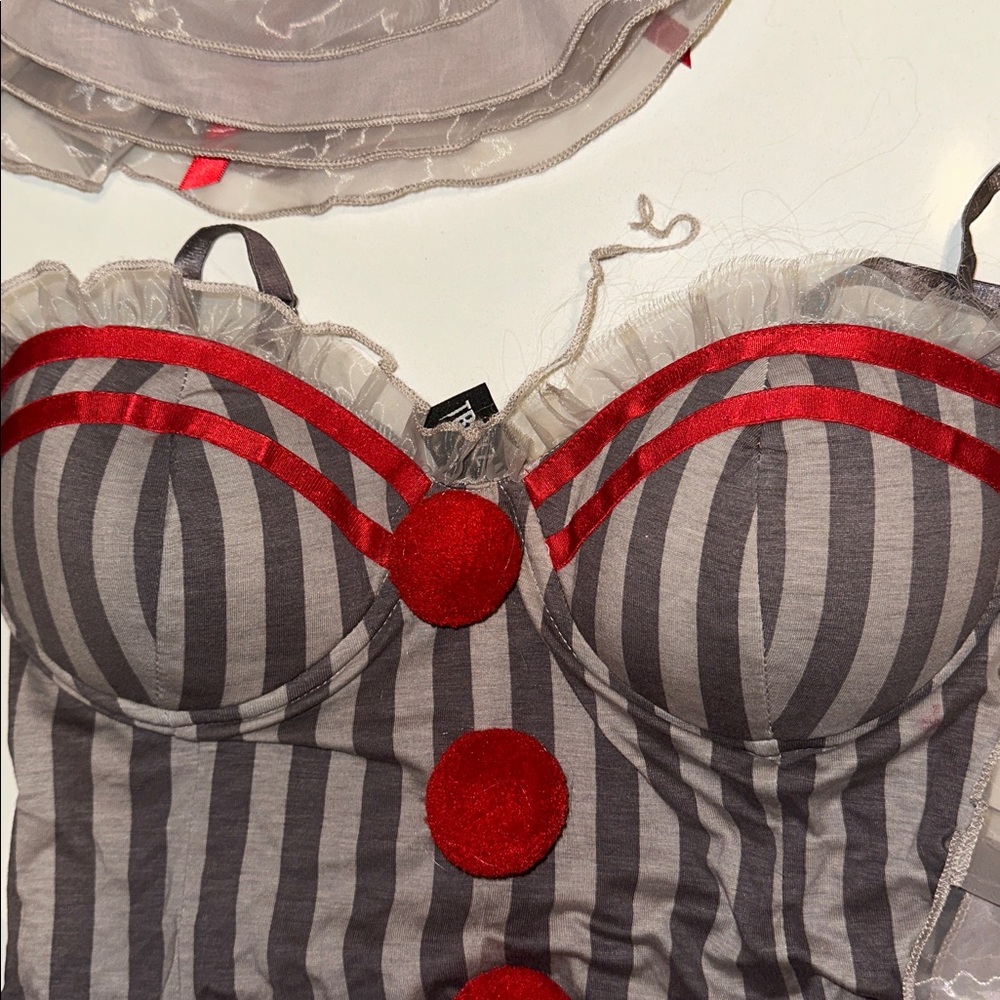 READ Trickz n Treatz Pennywise  SEWER CLOWN COSTUME - Picture 3 of 4